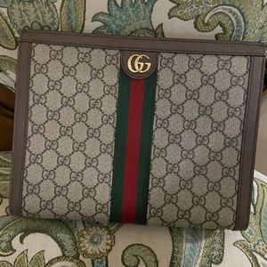 Gucci GG Supreme Ophidia Pouch